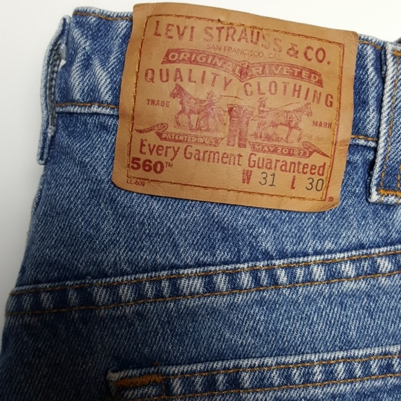 Vintage Levi's Mom Jeans High Waisted 560 - Picture 3 of 6